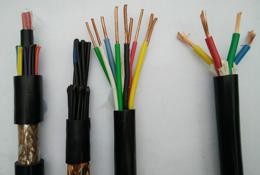 處理廣東起聯(lián)電纜進水的方法是預防.jpg