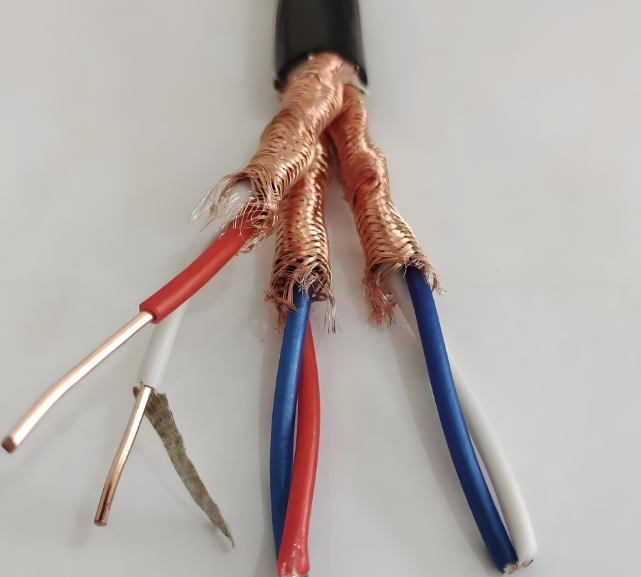 廣東起聯(lián)電纜介紹低煙無鹵環(huán)保電線與普通塑料電線的優(yōu)勢(shì)有多大.jpg